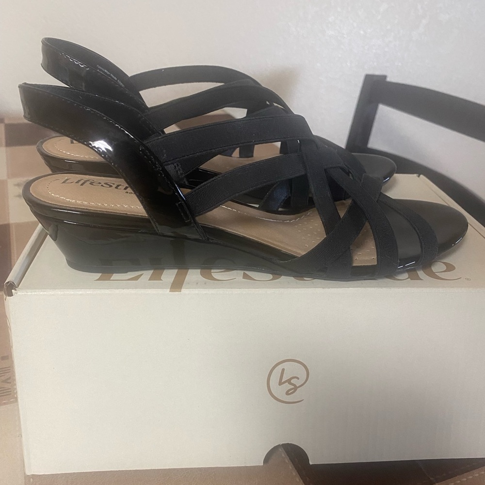 Lifestride brand sandals. NEW in box